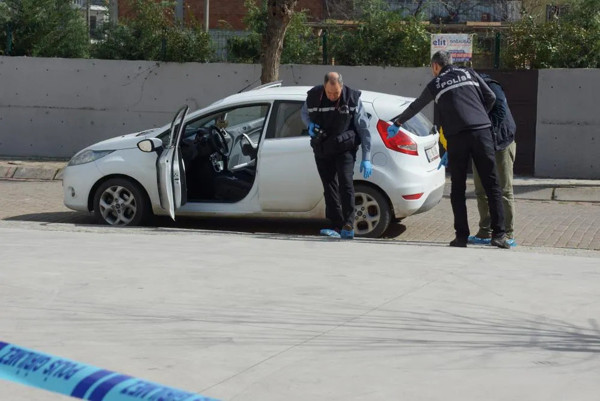 Aydın'da sevgilisi ve annesine kurşun yağdırdı! Aldatıldığını öne sürdü: Kararı duyan anne fenalaştı - Resim: 1