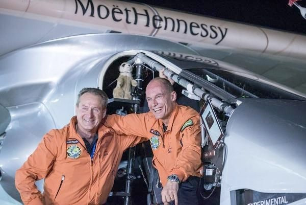 Tek damla yakıt harcamadan dünyayı turladı - Resim: 3