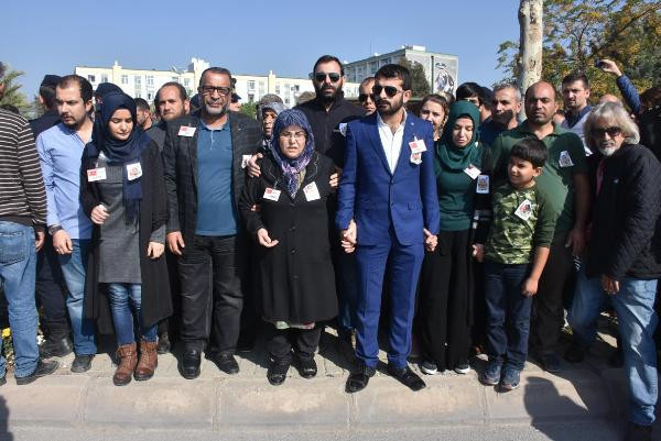 Selde şehit olan Topçu Onbaşı Parhan, İzmir'den gözyaşlarıyla uğurlandı - Resim: 4