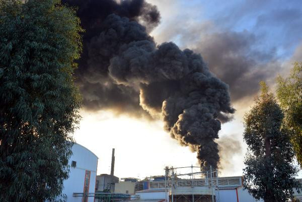 Adana'da fabrika yangını! Fabrikanın sahibi bomba bir isim - Resim: 1