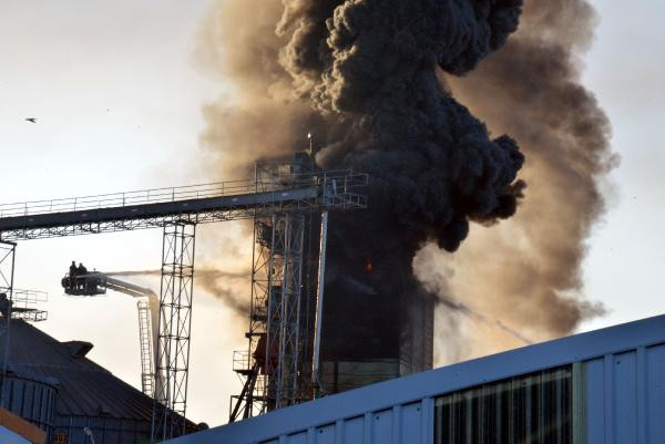 Adana'da fabrika yangını! Fabrikanın sahibi bomba bir isim - Resim: 3