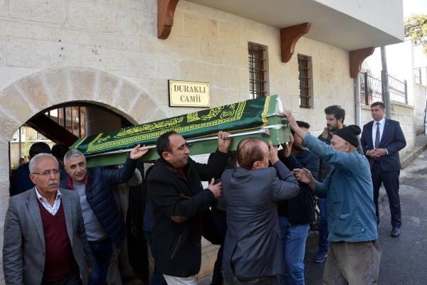Babalarının katlettiği kız kardeşlerin cenazesinde yürek yakan detay! - Resim: 3