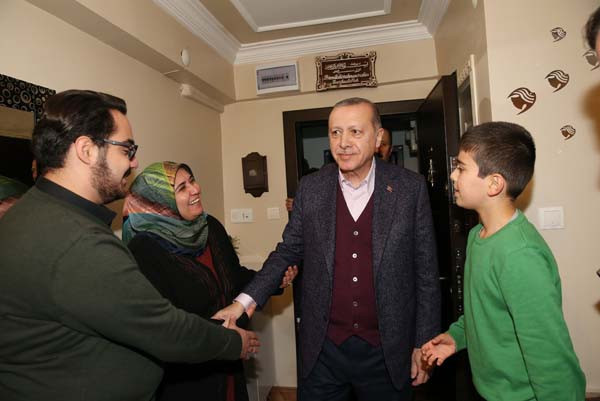 Üçüzlerin 17 yıllık hayalleri gerçek oldu - Resim: 2