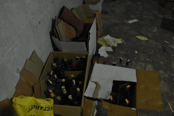 İzmir'de ortaya çıkarıldı: Ölüm fabrikası! - Resim: 1