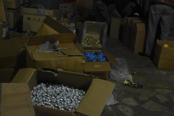 İzmir'de ortaya çıkarıldı: Ölüm fabrikası! - Resim: 2