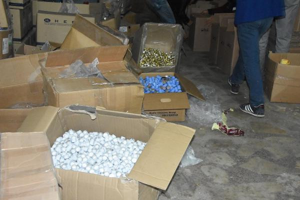 İzmir'de ortaya çıkarıldı: Ölüm fabrikası! - Resim: 3