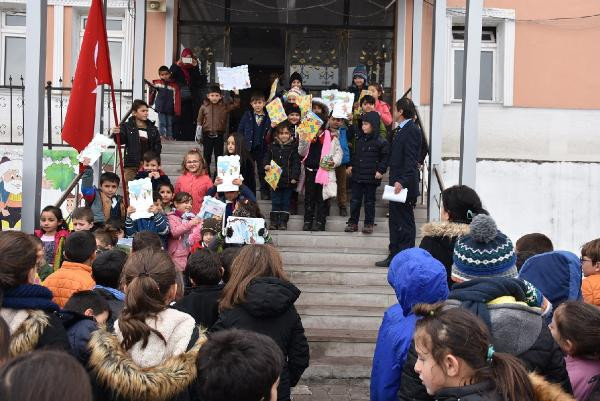 Karnesini görünce gözyaşlarına boğuldu! Kaymakam zor ikna etti - Resim: 4