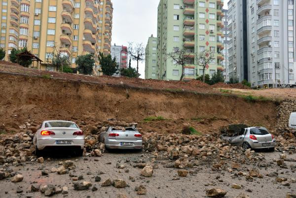 Vatandaş şoke oldu araçlar bu hale geldi - Resim: 3