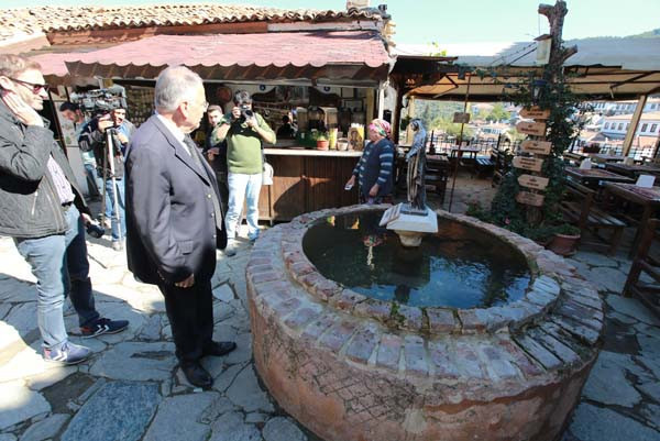 Dilek Havuzu'na atılan paralara ne oldu? - Resim: 2