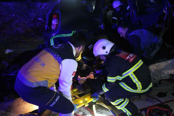 Kofçaz Yolu'nda feci kaza! Ölü ve yaralılar var - Resim: 4