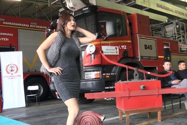 İtfaiyede düzenlenen defile, daire başkanını görevden etti! - Resim: 3