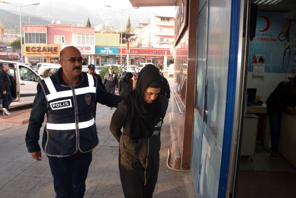 Kadın polis izin gününde canlarına okudu - Resim: 3