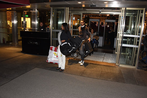 Josef De Souza'nın arabası küçük kaldı! - Resim: 1