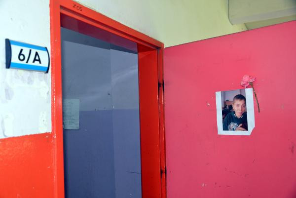 12 ve 13 yaşındaki iki çocuk futbol oynarken halı sahada öldü - Resim: 3