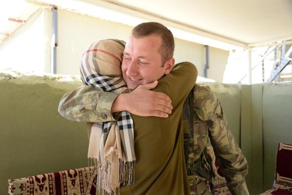 Tekmil verdi arkasını dönünce büyük sürprizle karşılaştı - Resim: 2