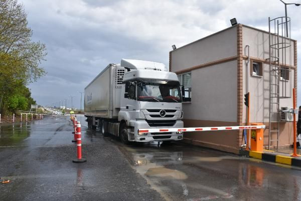 Edirne Kapıkule'de TIR sürücülerinin kuyruk çilesi sona erdi - Resim: 1