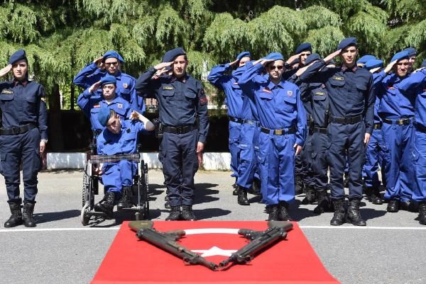 Engelli gençler, jandarma oldu - Resim: 1