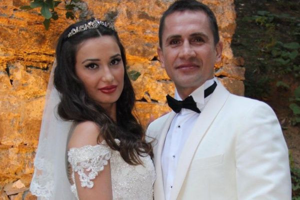 Yasak aşk ifşa olmuştu! Emre Aşık'tan eşine sürpriz hamle - Resim: 1