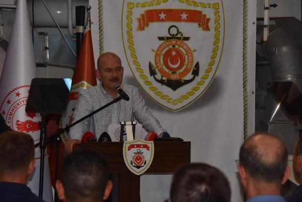 Bakan Soylu, TCS Dost Gemisiyle gece seyrine çıktı - Resim: 1