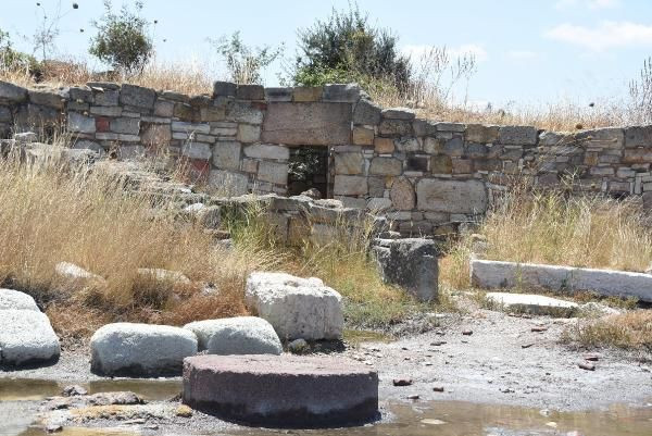 Madeni para basan ilk şehirlerden Kyme'de tarih gün yüzüne çıkmayı bekliyor - Resim: 4
