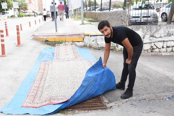 Mahalleli dayanamayıp isyan etti! Çareyi branda ile kapatmakta buldular - Resim: 3