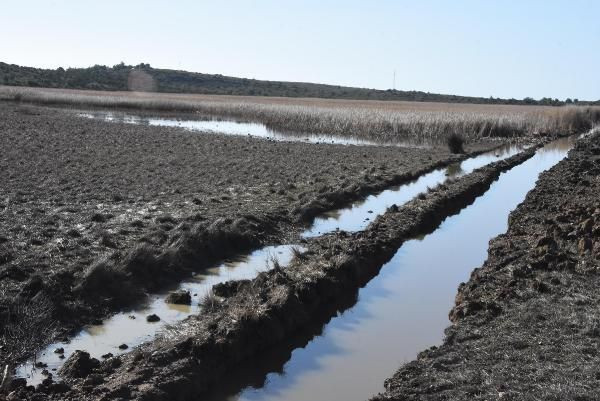 İzmir’in ‘Dipsiz Göl’ü’ İris eski haline getirilecek! Bakanlık olaya el attı - Resim: 3