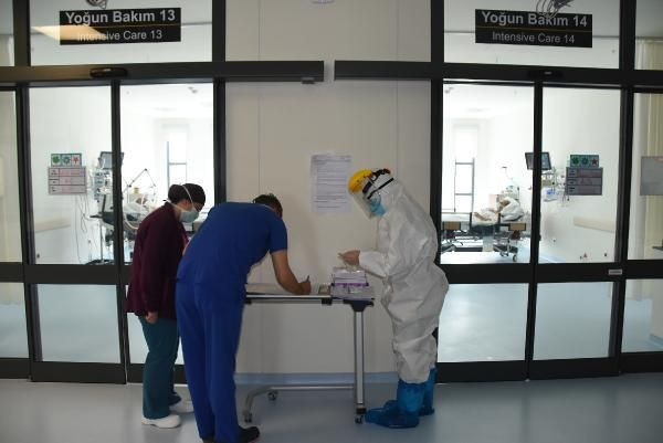 Koronavirüs yoğun bakım ünitesinde neler yaşanıyor? İşte o görüntüler - Resim: 3