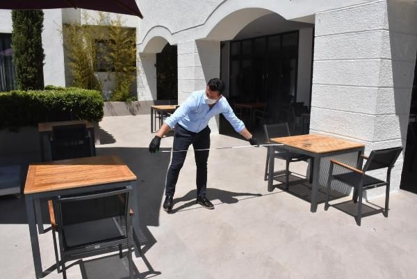 Otellerde sosyal mesafe hazırlığı! Santim santim ölçtüler - Resim: 1