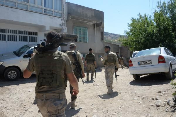 Diyarbakır 4 yaşındaki Miraç için ayakta! Evinin önünde oynarken kayboldu - Resim: 1