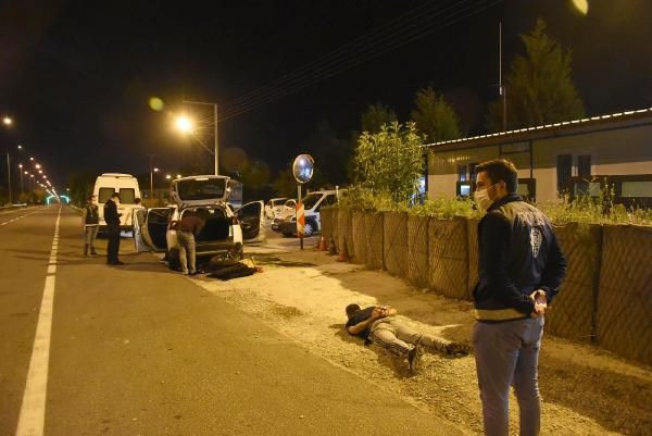 Kütahya'da yakalanan zanlının ayakkabı tabanından uyuşturucu çıktı - Resim: 4