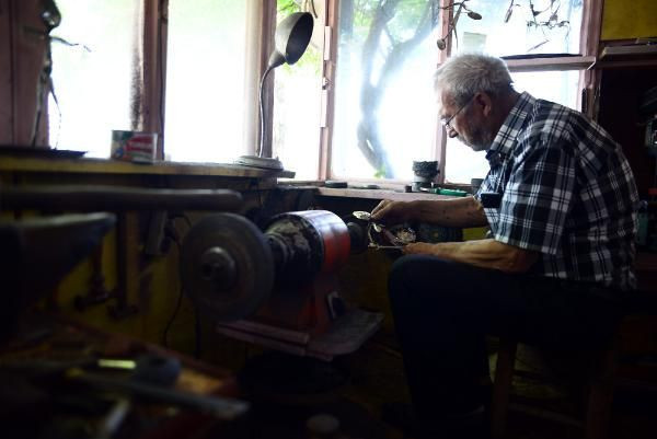 Bursa'da çatal, kaşıktan yaptı gören şaştı kaldı! İspanya'da sergilendi - Resim: 1