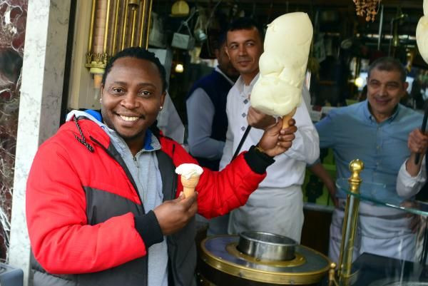 'Oyunculuğu bıraktı dondurmacı oldu' dendi! Akasya Durağı'nın Obayana'sı sessizliğini bozdu - Resim: 2
