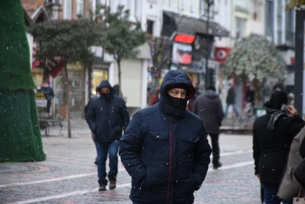 Meteoroloji uyarmıştı! Edirne'de kar yağışı başladı gece daha da artacak - Resim: 2