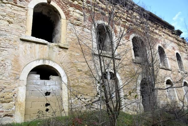 Çok az kişi bu binayı biliyor! Edirne'de doğanın içine saklanmış: 'Bu çok komik bir olay' deyip anlattı - Resim: 1