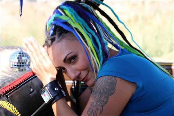 Bir dönemin efsane Rock yıldızı Özlem Tekin köye yerleşti son halini gören tanıyamıyor - Resim: 4