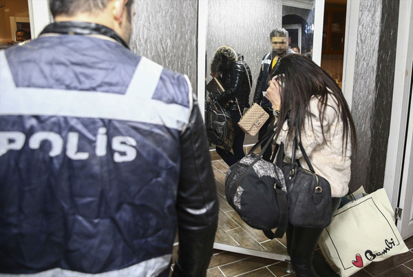 Basılan fuhuş evi şok etti! Jakuzide fantezi tarifeleri de var - Resim: 2