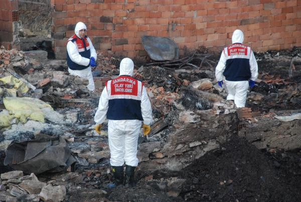 5 kişilik aile sır oldu! Enkazdaki aramalar sona erdi! - Resim: 3