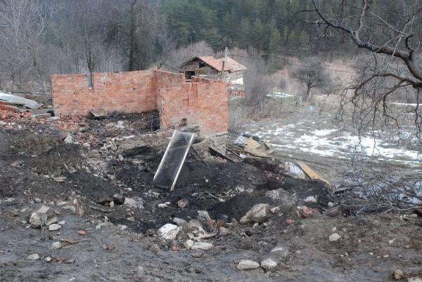 Akılalmaz olayda 40. gün: 5 kişilik aile böyle aranıyor! - Resim: 2