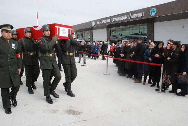 Türkiye yasa boğulmuştu: Afrin şehitlerine son veda! - Resim: 3