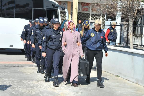 Polis şifreyi çözdü! FETÖ'cü abladan suikast talimatı çıktı - Resim: 4