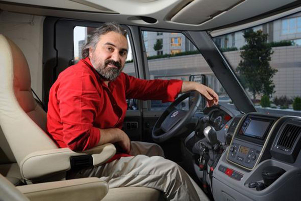 Uçak korkusu Volkan Konak'a karavan aldırdı - Resim: 4