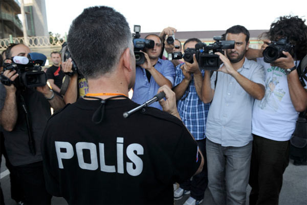 Polisin yeni copu 'ses' getirecek - Resim: 4