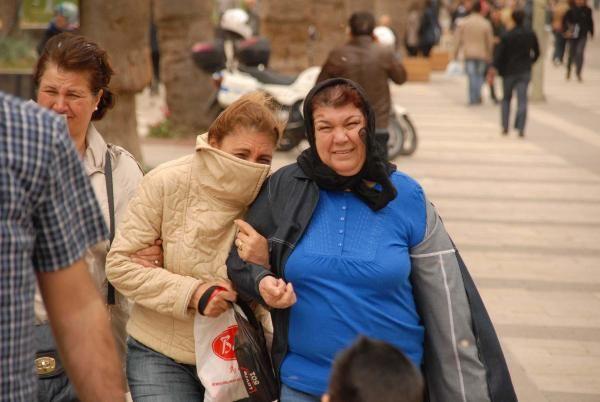 Okulun çatısı kantinin üzerine uçtu - Resim: 3