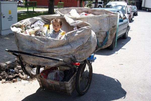 Bu çocuk her yerde aranıyor - Resim: 4