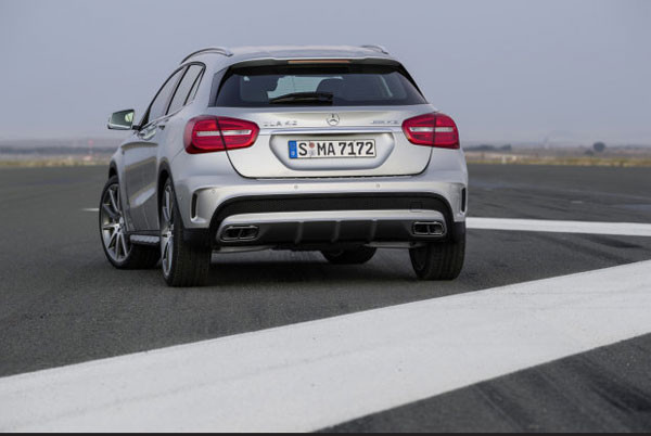 Mercedes GLA 45 AMG yollara çıkıyor - Resim: 2