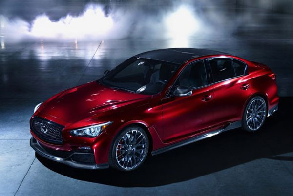 Infiniti Q50 Eau Rogue Detroit'de sahne aldı - Resim: 1