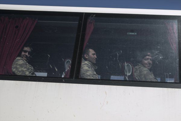 Komandolar İdlib'e doğru yola çıktı gözlem noktalarına takviye yapılacak - Resim: 2