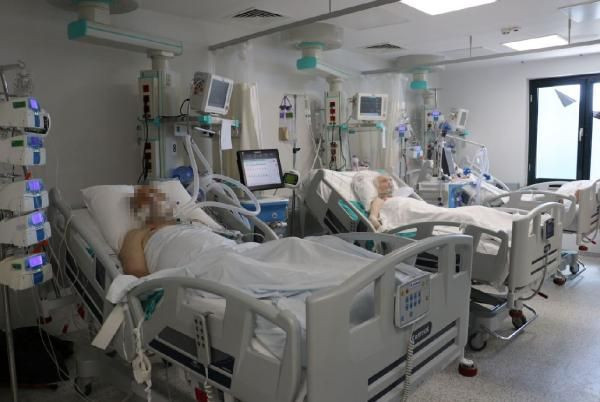 Koronavirüs yoğun bakım servisi ibretlik! Cihaza bağlanmamak için yalvarıyorlar - Resim: 4