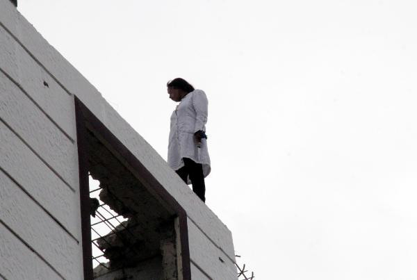 Sınavı kazanamayınca zorla evlendirmeye kalkıtılar - Resim: 1