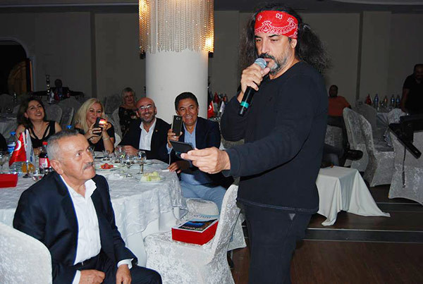 Kimse bunu beklemiyordu! Çelik neye uğradığını şaşırdı - Resim: 1